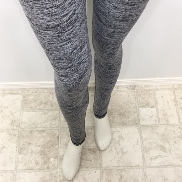 Infinite Gray Black Legging Size Medium - Picture 3 of 11